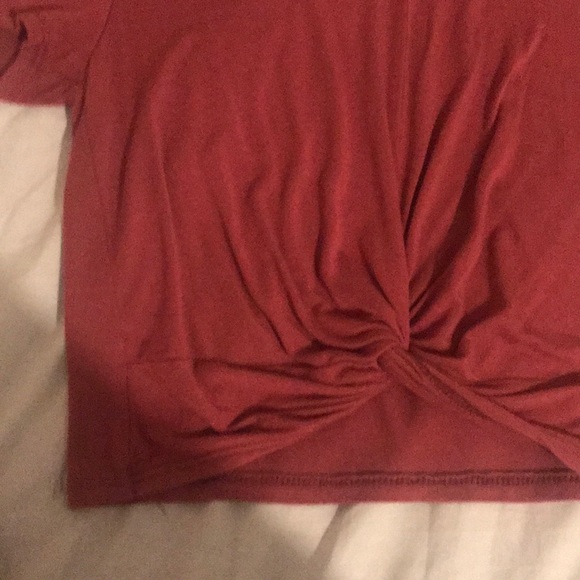 Burgundy crop top - Picture 2 of 4